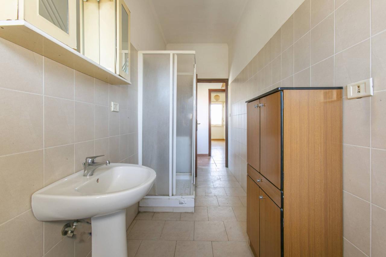 appartamento in vendita a Pomezia in zona Torvaianica