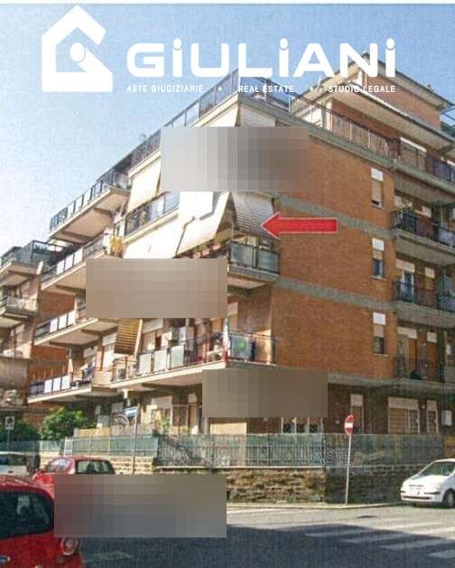 appartamento in vendita a Pomezia in zona Torvaianica