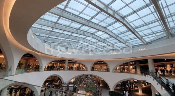 negozio in vendita a Pomezia