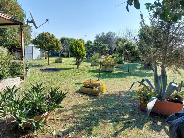terreno in vendita a Pomezia in zona Campo Selva