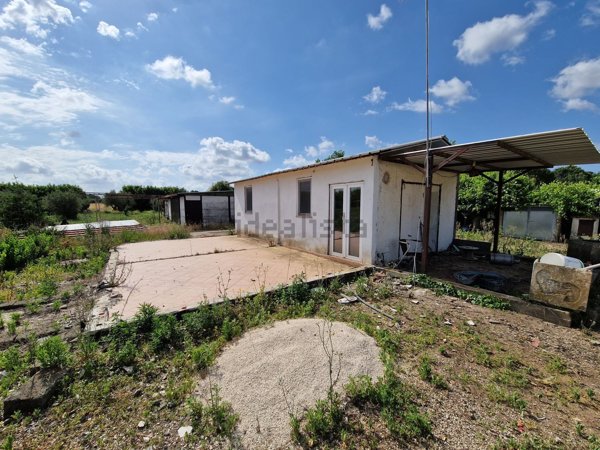 casa indipendente in vendita a Pomezia in zona Santa Procula