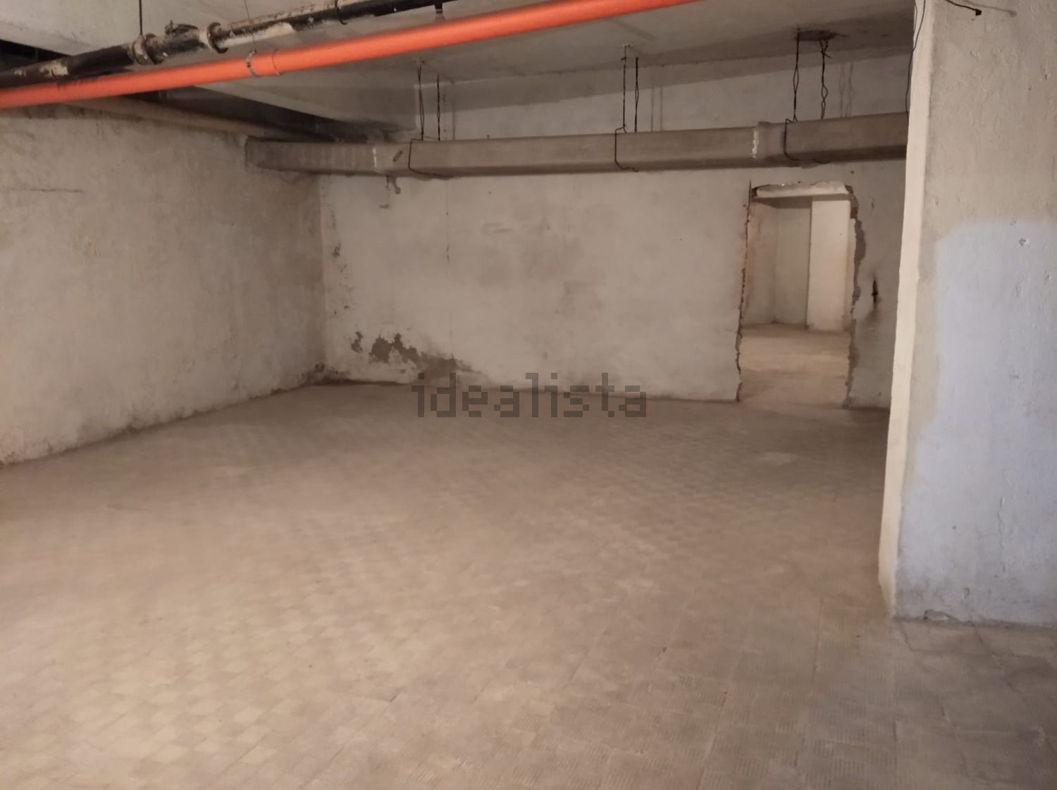 locale di sgombero in vendita a Pomezia in zona Torvaianica