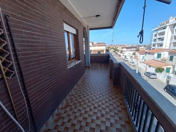 appartamento in vendita a Pomezia in zona Torvaianica