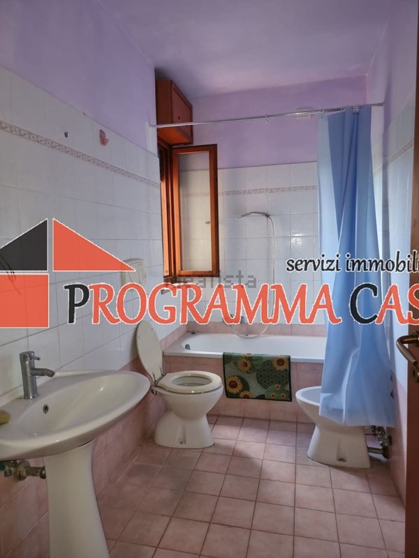 appartamento in vendita a Pomezia in zona Santa Palomba