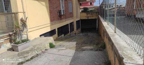 locale di sgombero in vendita a Pomezia in zona Torvaianica