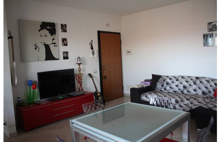 appartamento in vendita a Pomezia in zona Santa Palomba