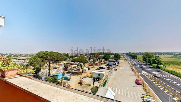 appartamento in vendita a Pomezia in zona Torvaianica