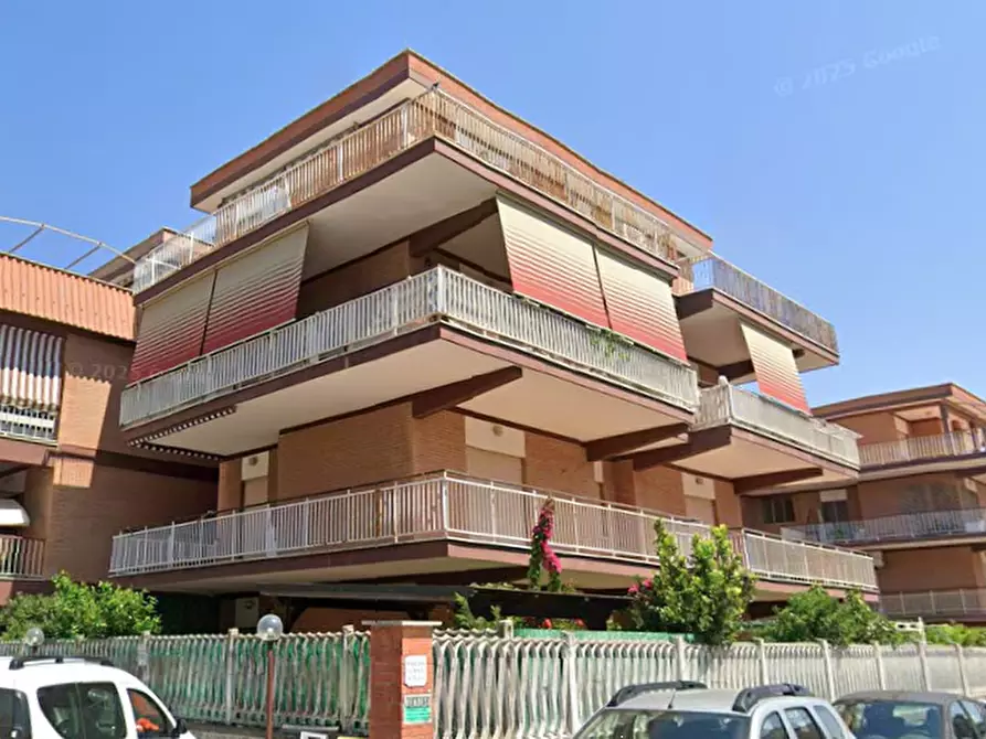 appartamento in vendita a Pomezia in zona Torvaianica