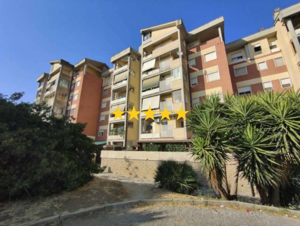 appartamento in vendita a Pomezia in zona Santa Palomba