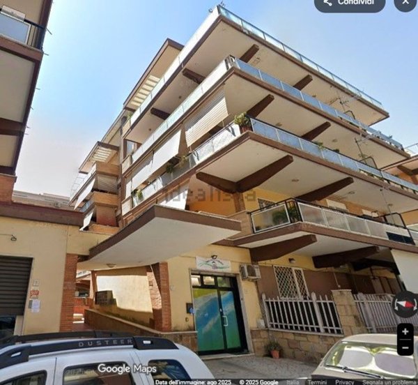 appartamento in vendita a Pomezia in zona Torvaianica