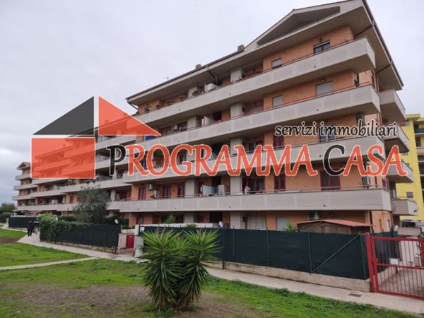 appartamento in vendita a Pomezia in zona Santa Procula