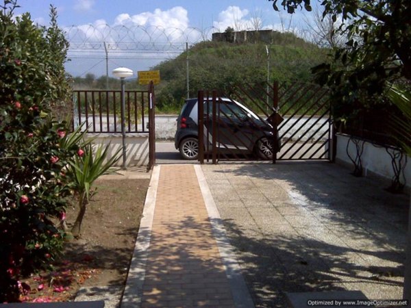 villa in vendita a Pomezia in zona Torvaianica