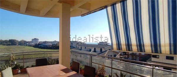 appartamento in vendita a Pomezia in zona Torvaianica