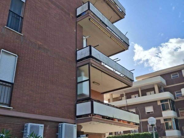 appartamento in vendita a Pomezia in zona Torvaianica