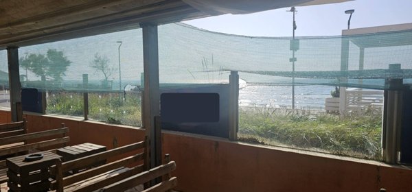 locale commerciale in vendita a Pomezia in zona Torvaianica