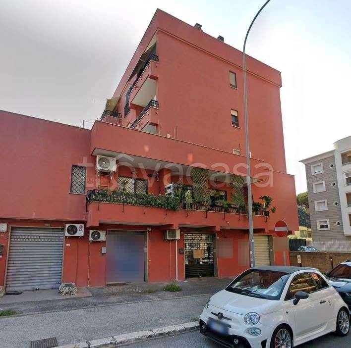 negozio in vendita a Pomezia