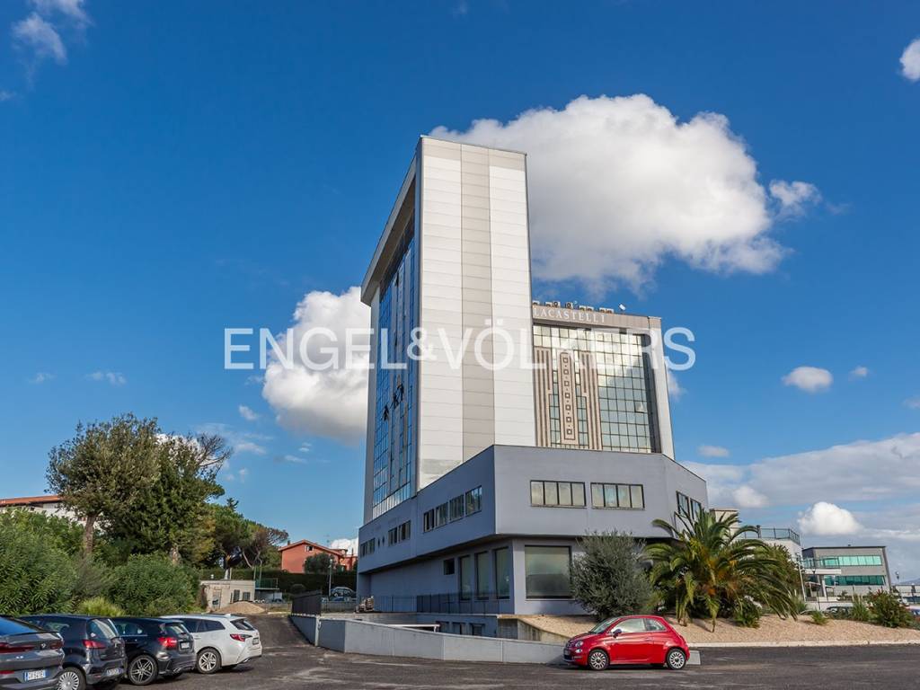 negozio in vendita a Pomezia