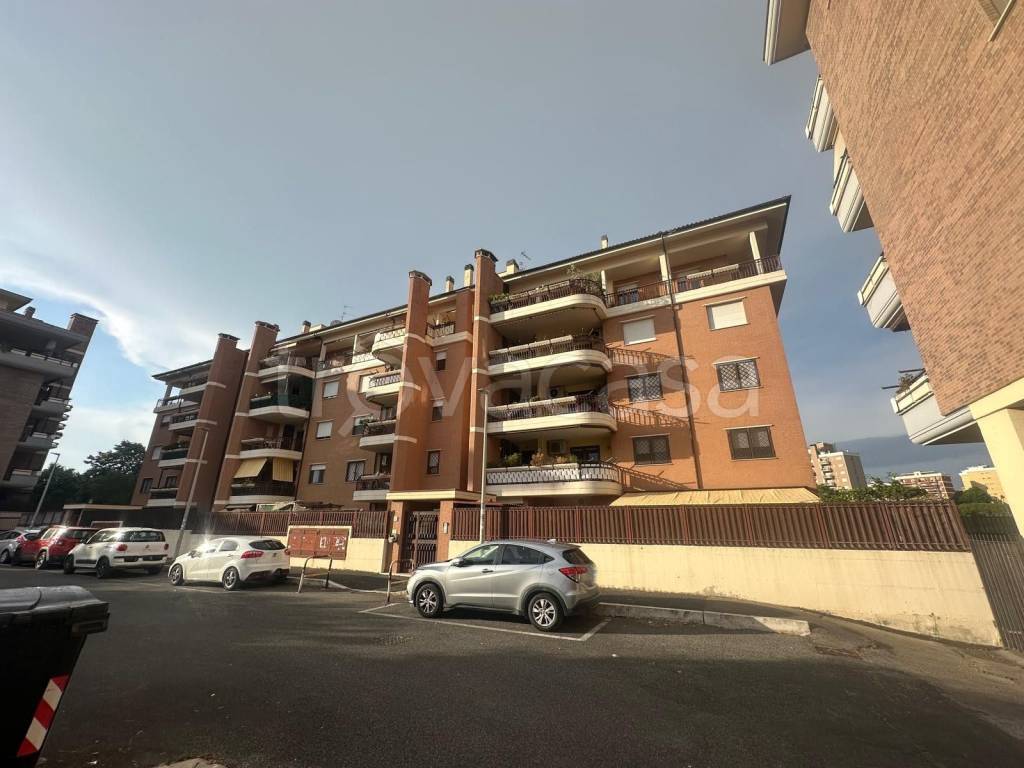 appartamento in vendita a Pomezia