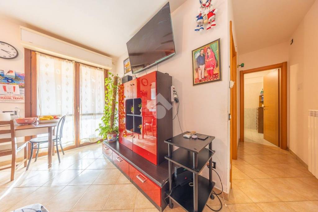 appartamento in vendita a Pomezia in zona Santa Procula