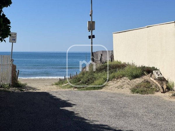 appartamento in vendita a Pomezia in zona Torvaianica