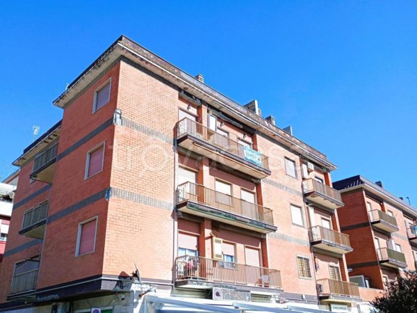 appartamento in vendita a Pomezia in zona Torvaianica