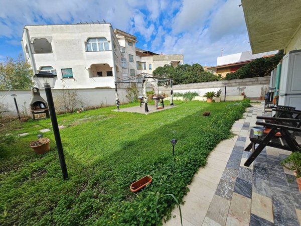 appartamento in vendita a Pomezia in zona Torvaianica