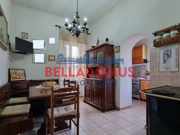 casa indipendente in vendita a Pomezia in zona Campo Jemini