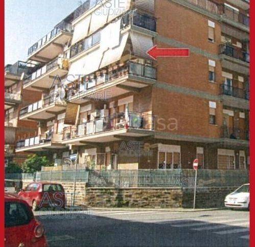 appartamento in vendita a Pomezia in zona Torvaianica