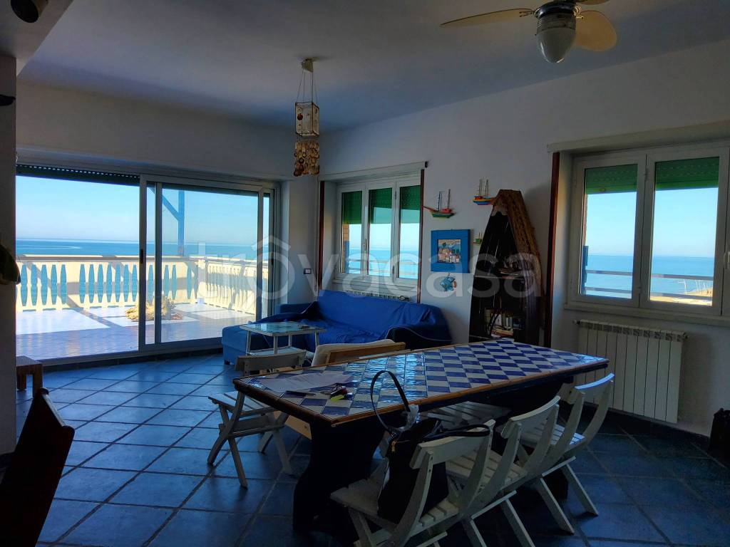 appartamento in vendita a Pomezia