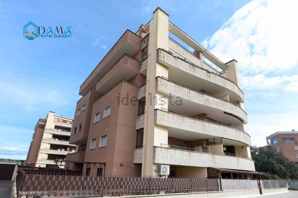 appartamento in vendita a Pomezia