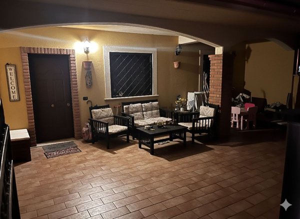 pentavano in vendita a Pomezia