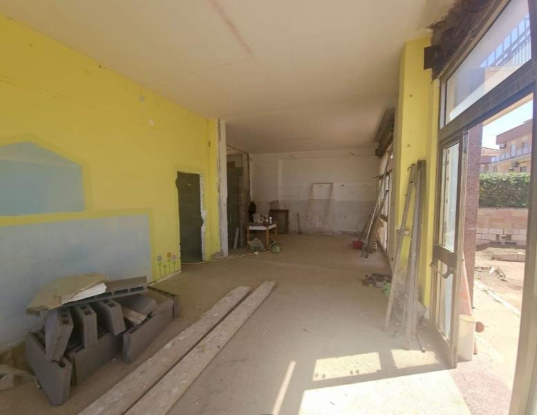 appartamento in vendita a Pomezia in zona Torvaianica