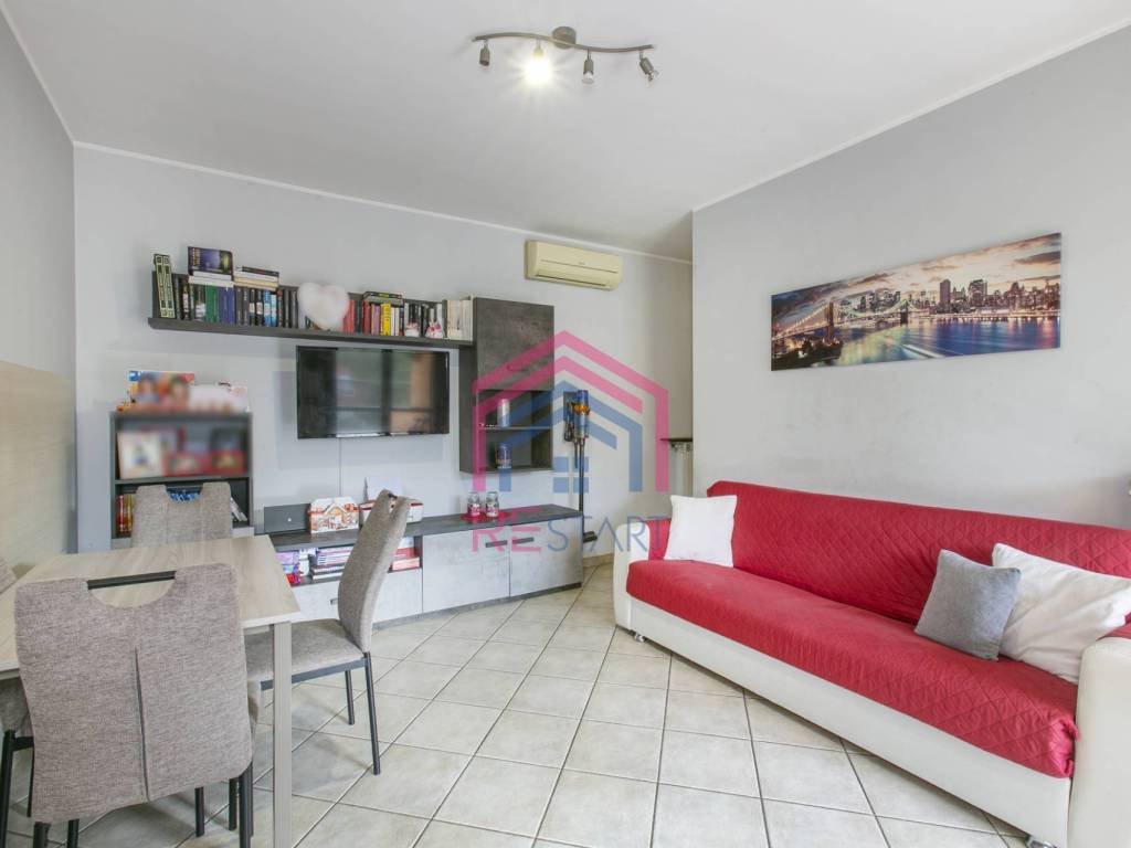 appartamento in vendita a Pomezia in zona Santa Palomba