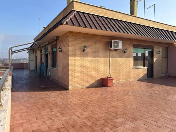 appartamento in vendita a Pomezia in zona Torvaianica