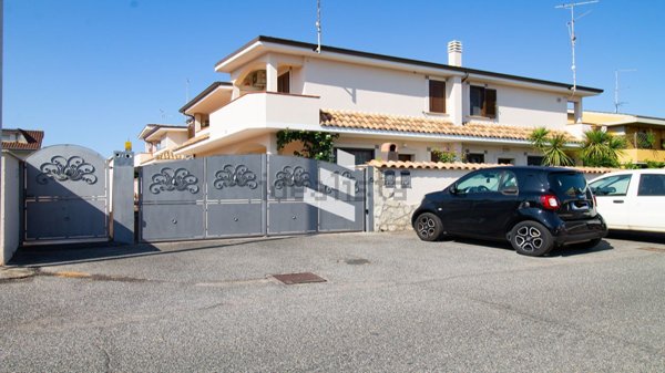 appartamento in vendita a Pomezia