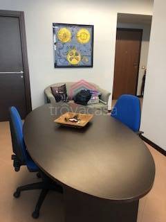 ufficio in vendita a Pomezia