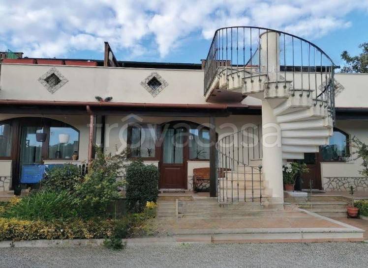 appartamento in vendita a Pomezia in zona Torvaianica