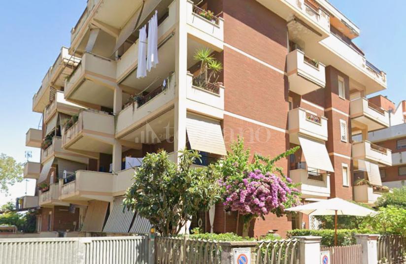 appartamento in vendita a Pomezia in zona Torvaianica