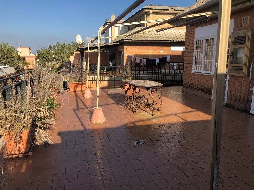 appartamento in vendita a Pomezia in zona Torvaianica