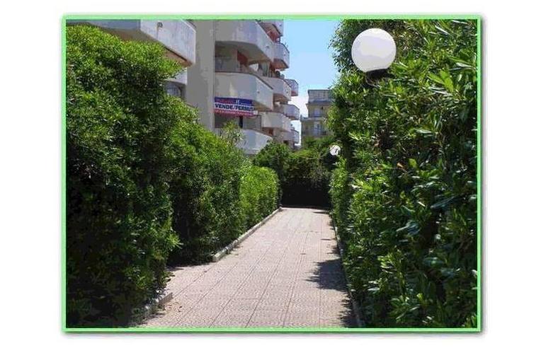 appartamento in vendita a Pomezia in zona Torvaianica