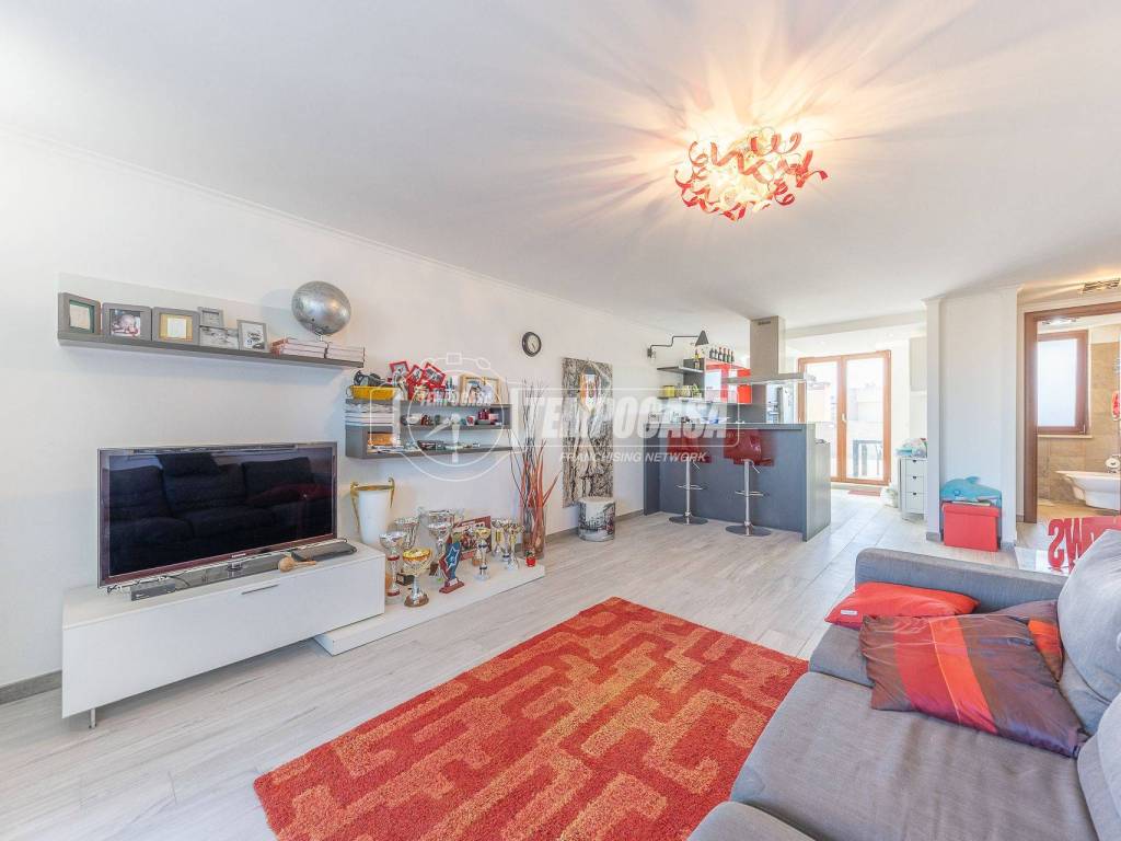 appartamento in vendita a Pomezia