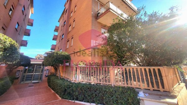 appartamento in vendita a Pomezia in zona Torvaianica