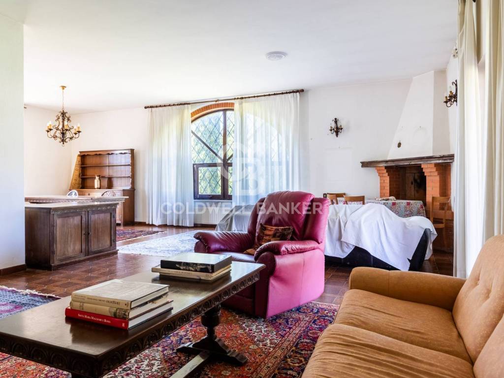 casa indipendente in vendita a Pomezia in zona Pratica di Mare