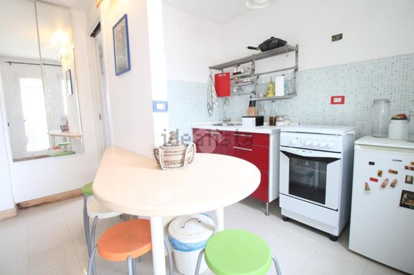 appartamento in vendita a Pomezia in zona Torvaianica