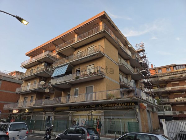 appartamento in vendita a Pomezia in zona Torvaianica