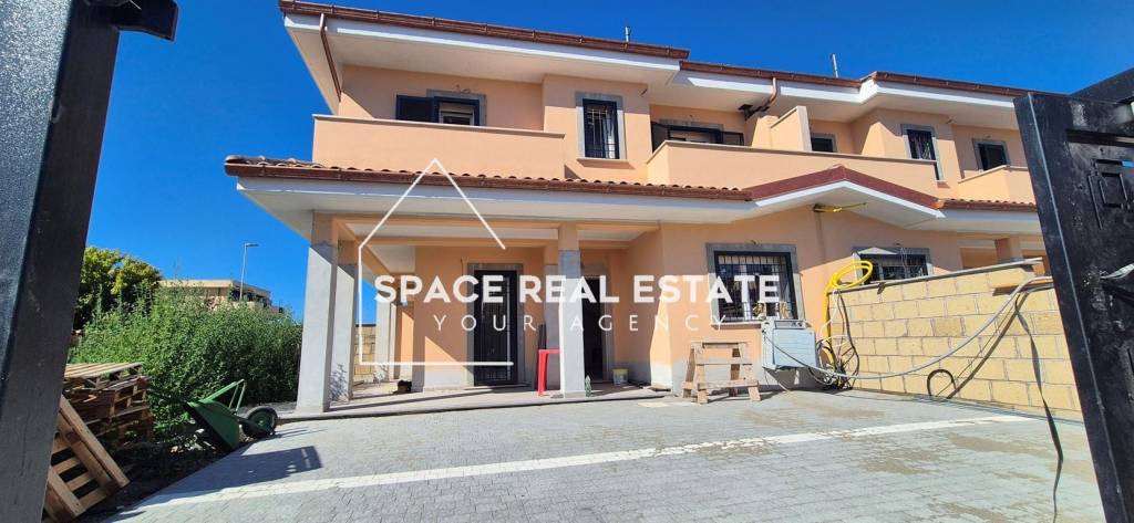 casa indipendente in vendita a Pomezia