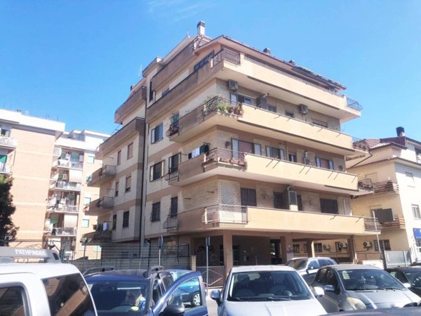 appartamento in vendita a Pomezia