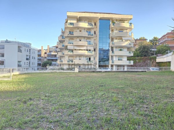 appartamento in vendita a Pomezia