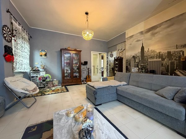 appartamento in vendita a Pomezia in zona Torvaianica