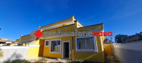 appartamento in vendita a Pomezia in zona Campo Jemini